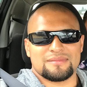 Meet your Posher, Ernesto